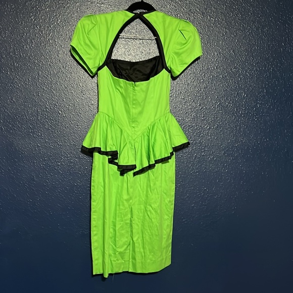 Unique Vintage pinup Mod retro cocktail peplum dress - Picture 2 of 3